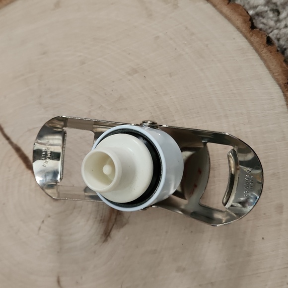 Franmara Mumm Champagne France Super Seal Champagne Bottle Stopper - Picture 4 of 7